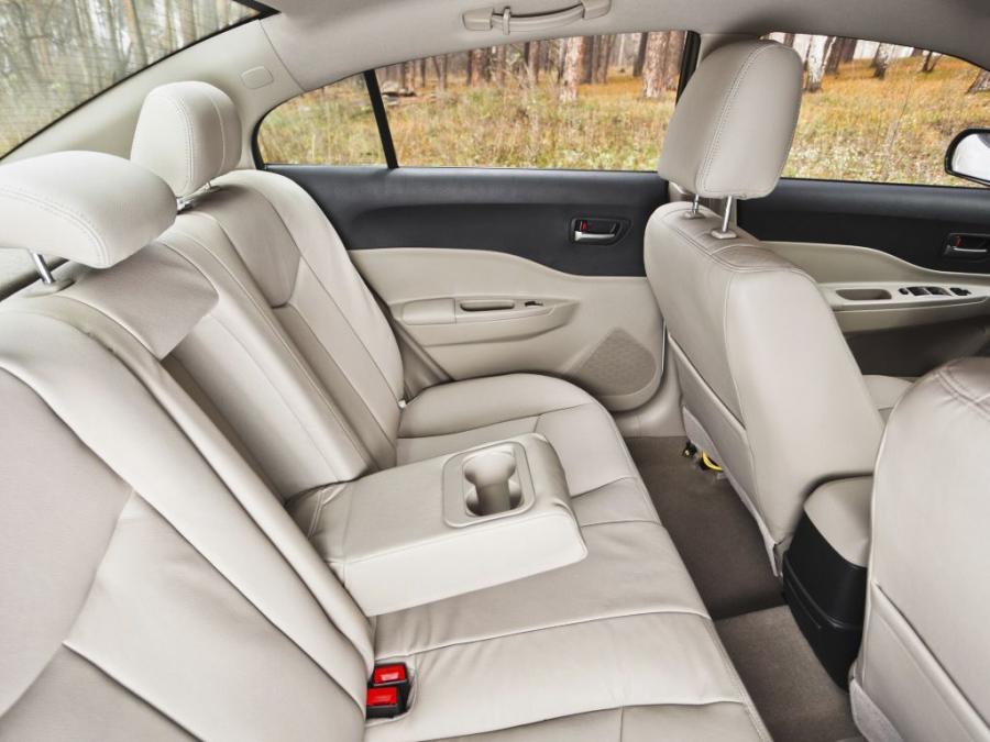  FAW Besturn B50 2011 года  (фото 9 из 15)